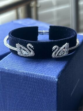 Swarovski Swan Crystal Bracelet